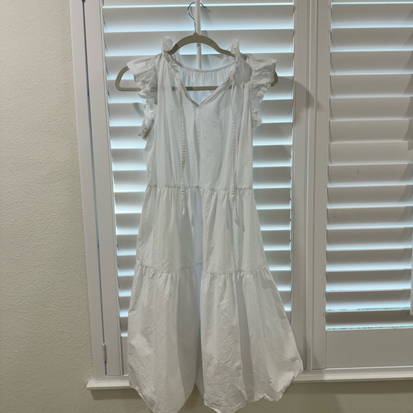 Dresses & Skirts - White dress